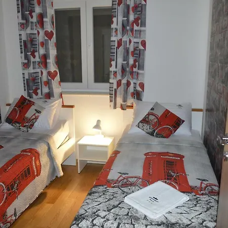 Apartment M & E *