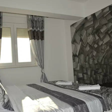 Apartment M & E Vodice